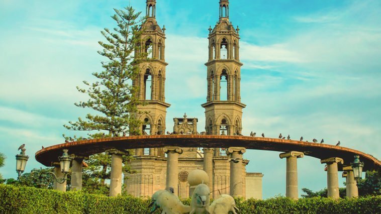 Vista de las Torres de la Catedral de Tepic