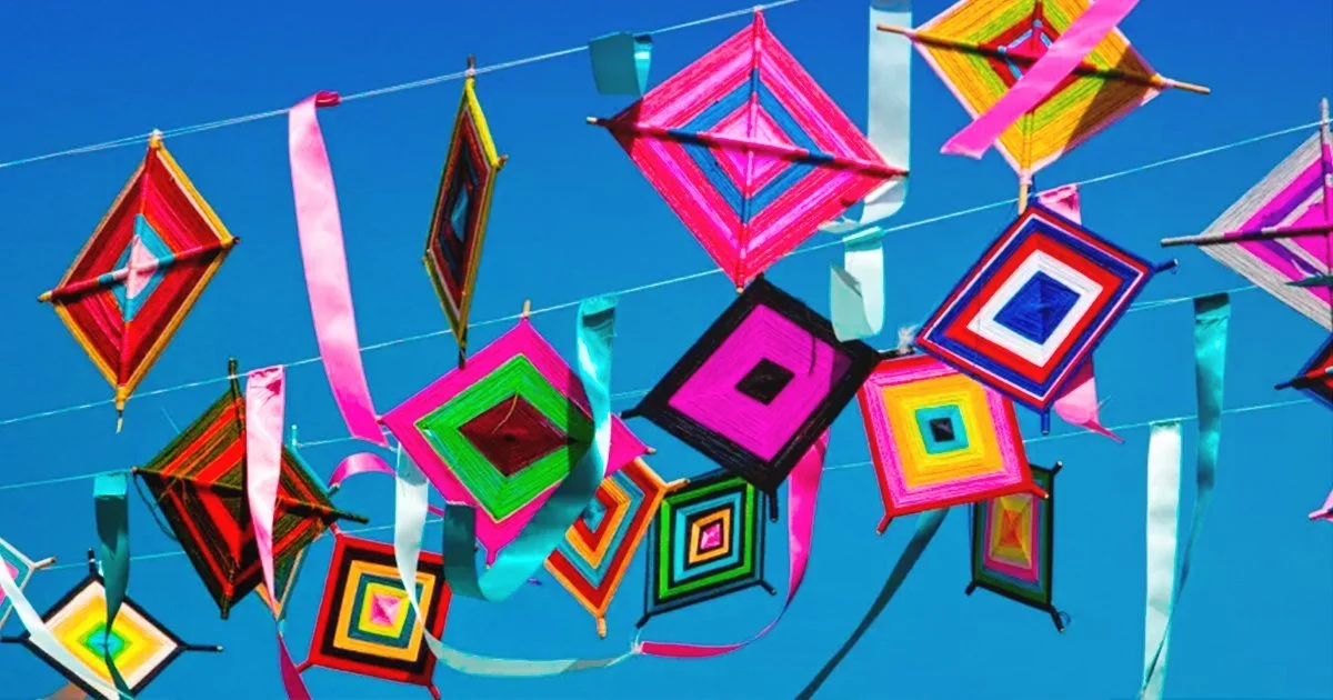 ¿Qué representa el "Ojo de Dios" o "Tsikuri" en la cultura Huichol? 3 Ojo de dios tsikuri